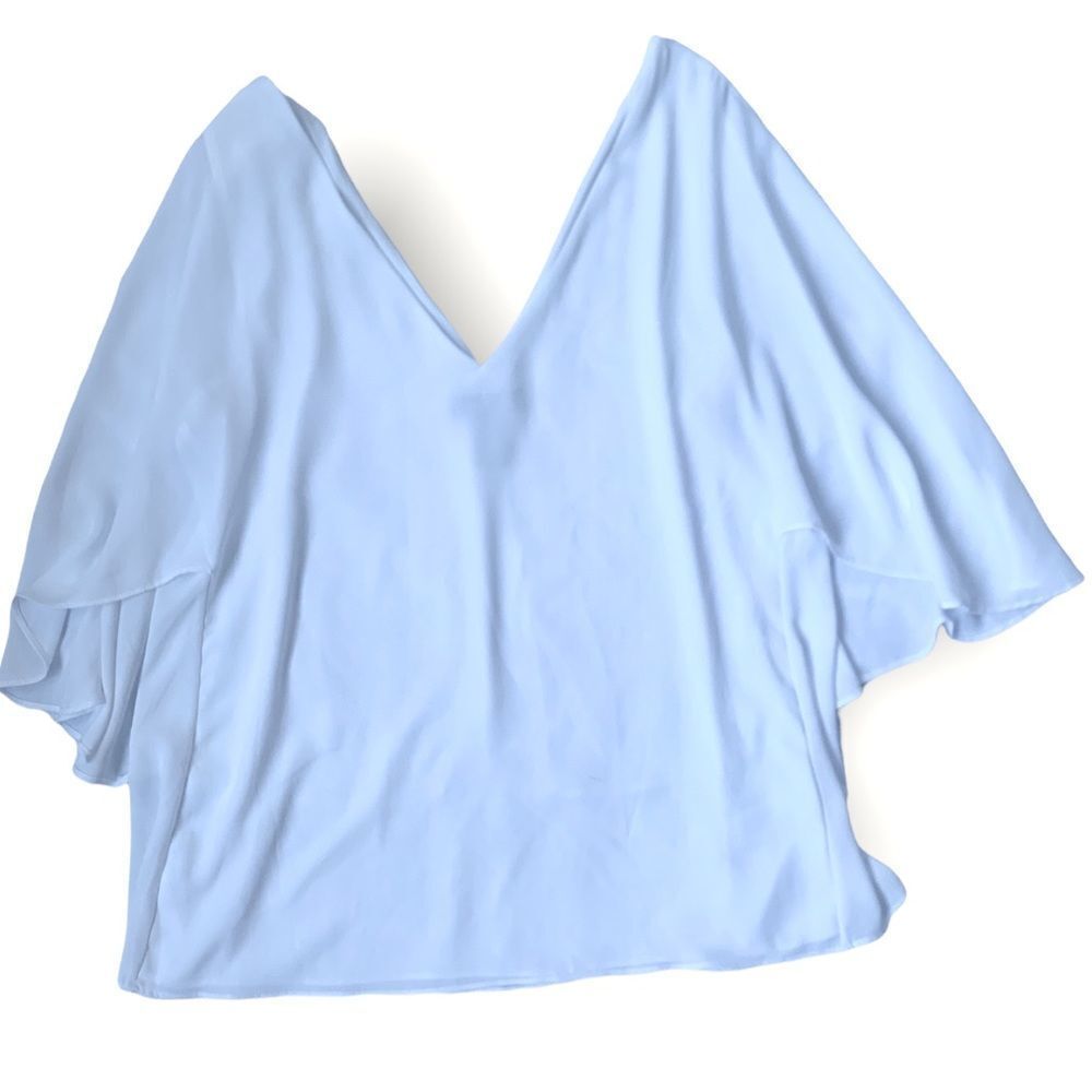 NWOT White House Black‎ Market WHBM White Basic Blouse Top that fits all